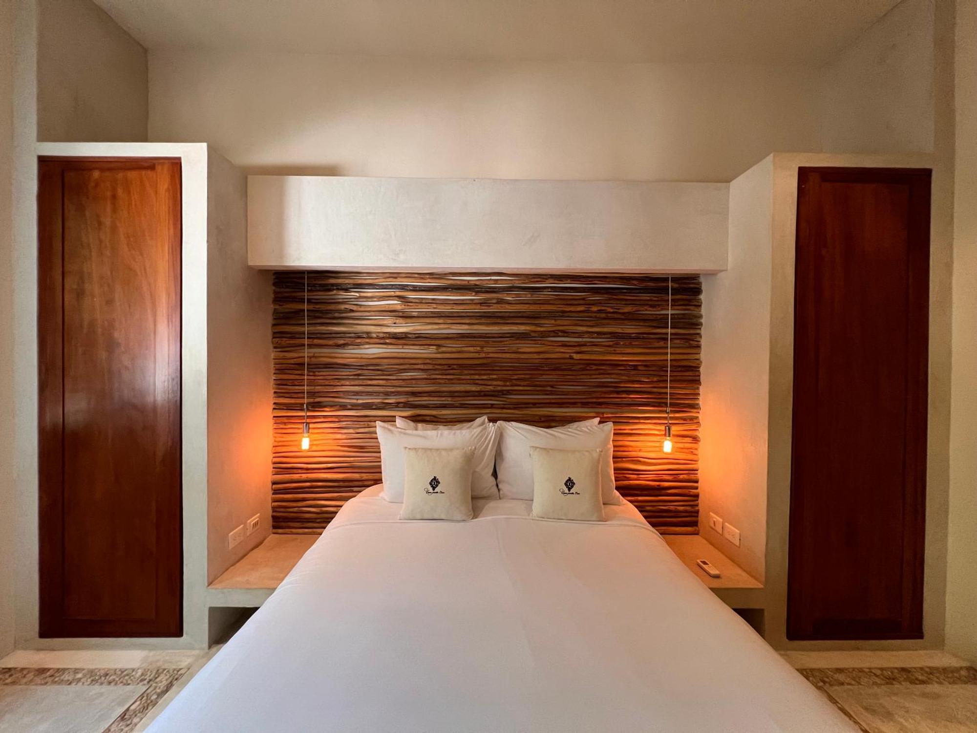 Casa Punta Coco & Beach Club (Adults Only) 홀박스아일랜드 외부 사진