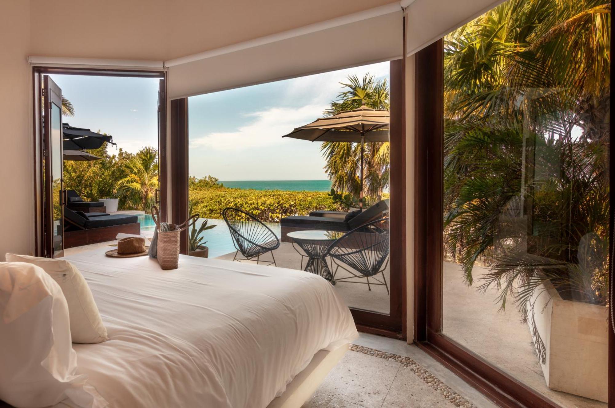 Casa Punta Coco & Beach Club (Adults Only) 홀박스아일랜드 외부 사진